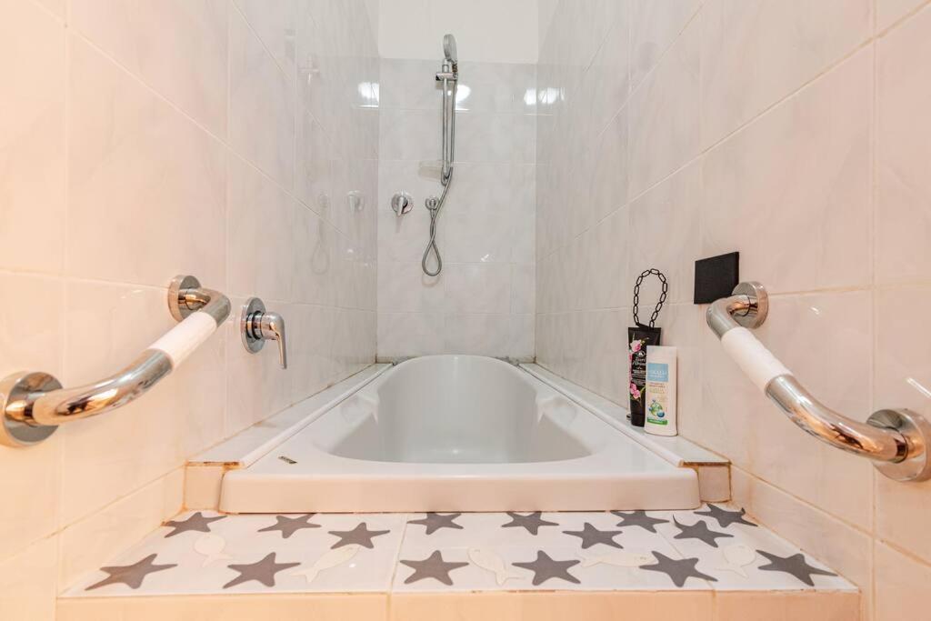 Sakura Suite Cenova Dış mekan fotoğraf